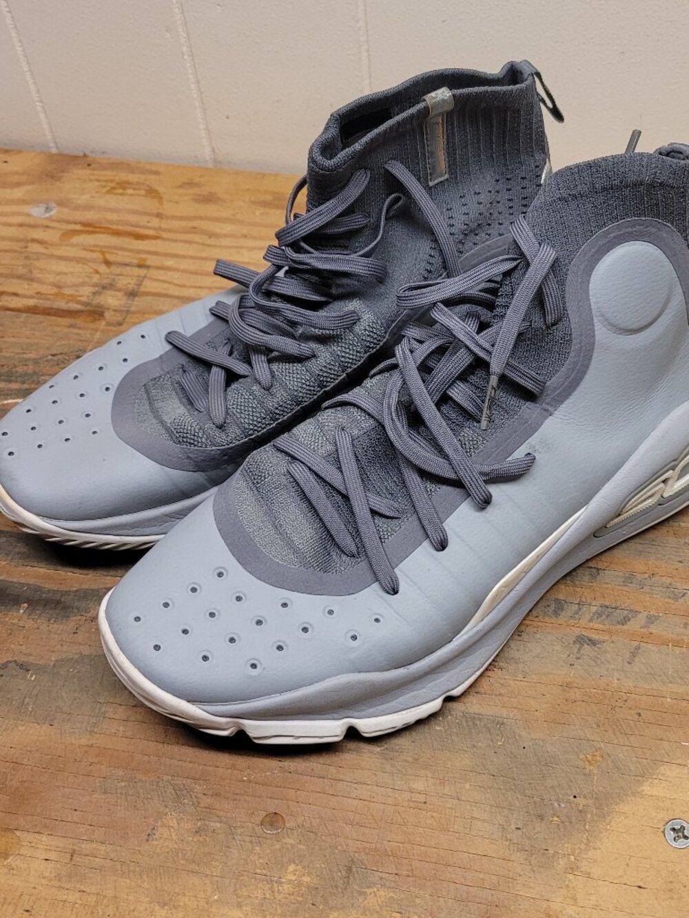 Under Armour Curry 4 Basketball Shoes Mens 10 Grey High Top 1298306-107